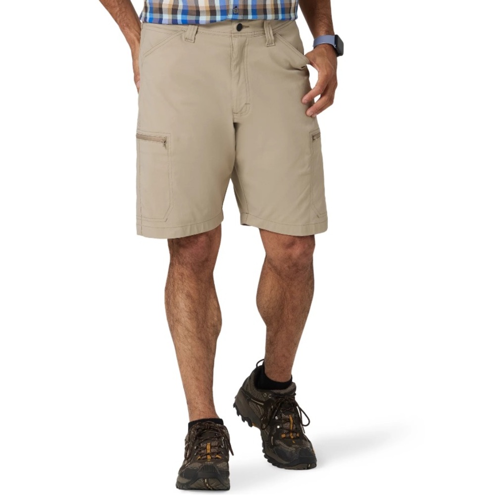 Wrangler Hiker UPF 30 9” Inseam Cargo Shorts Size 48